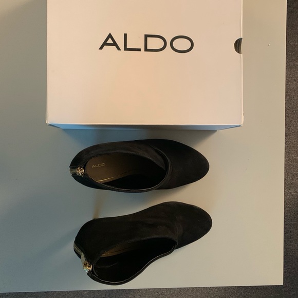 Beautiful elegant ankle booties black sz 7.5 - Picture 2 of 4